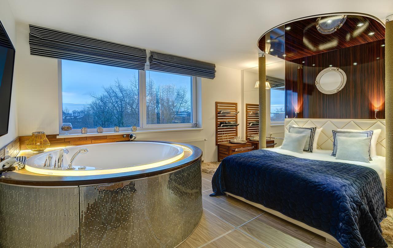 June Street Spa Apartments Vilnius Ngoại thất bức ảnh