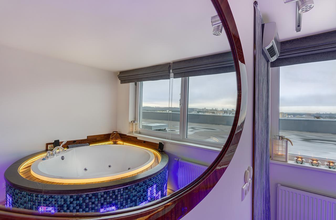 June Street Spa Apartments Vilnius Ngoại thất bức ảnh